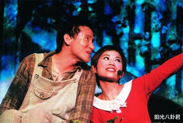 洪欣|跟内地小鲜肉姐弟恋的港台女星，婚后都有难言之隐，一对已离婚