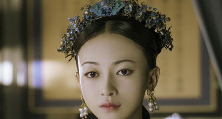 明星|不顾央视顶风作案？高圆圆大阵仗出行引争议，到底谁给明星的特权