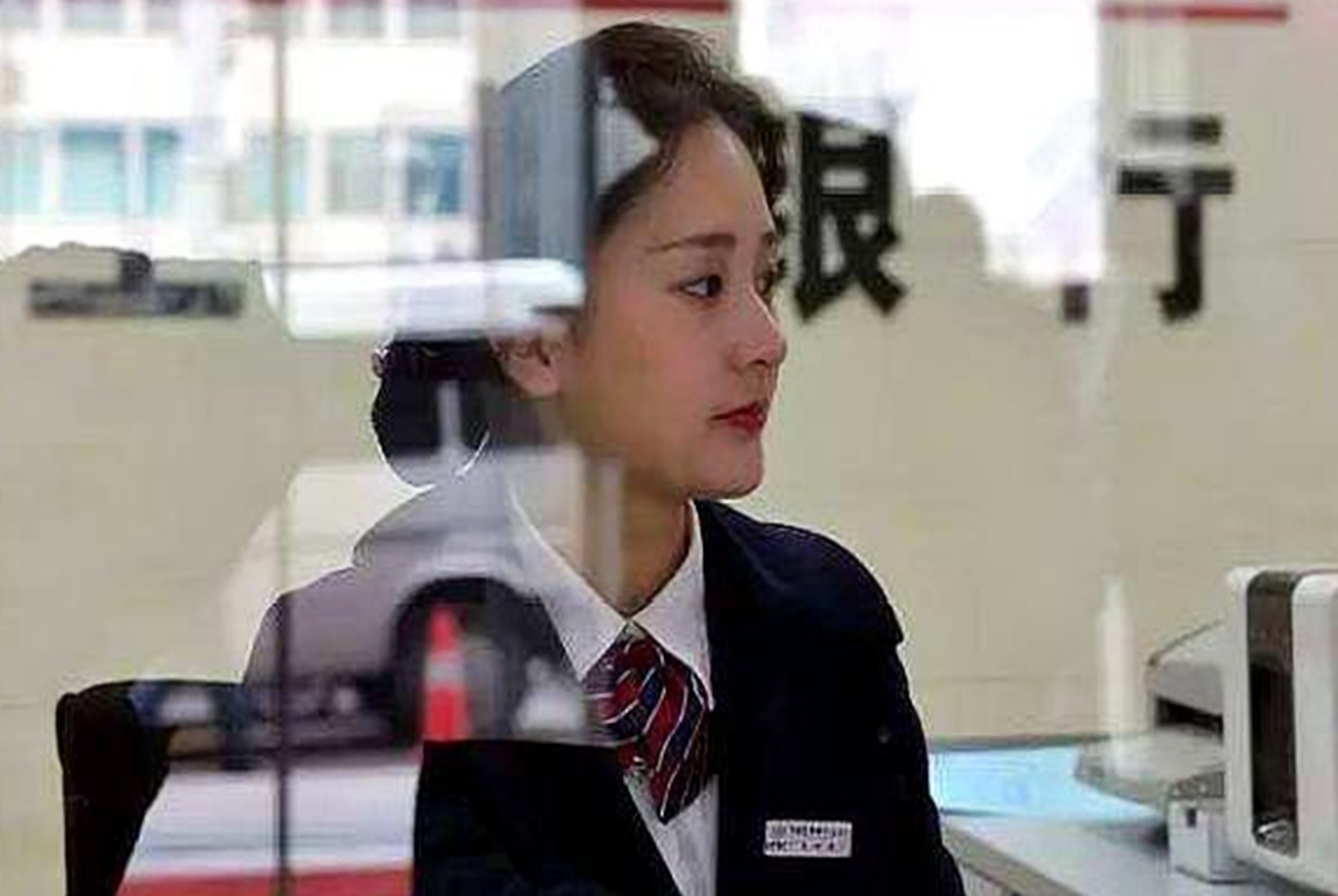  银行离职率高得出人意料，年薪10多万的铁饭碗，为何不“香”了？