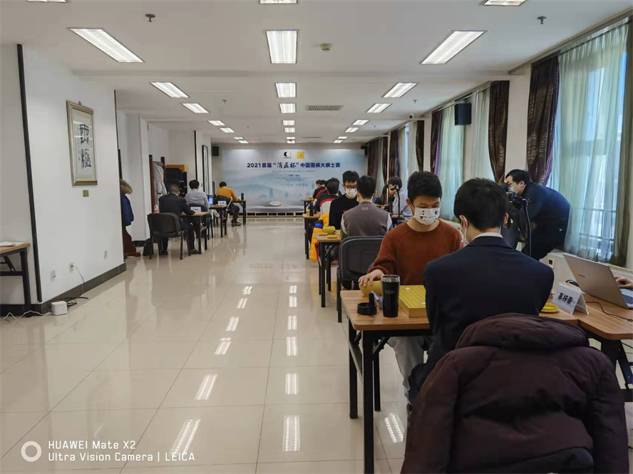 杨鼎新|大棋士赛杨鼎新逆转胜陶欣然 时越芈昱廷晋级