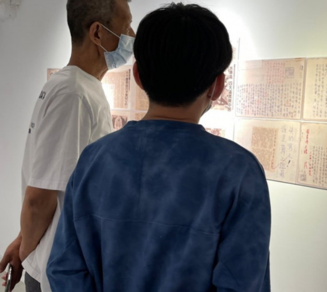 金靖|36岁男星去世一周年，其父头发花白忙办展，吴宗宪黄子佼悲痛悼念