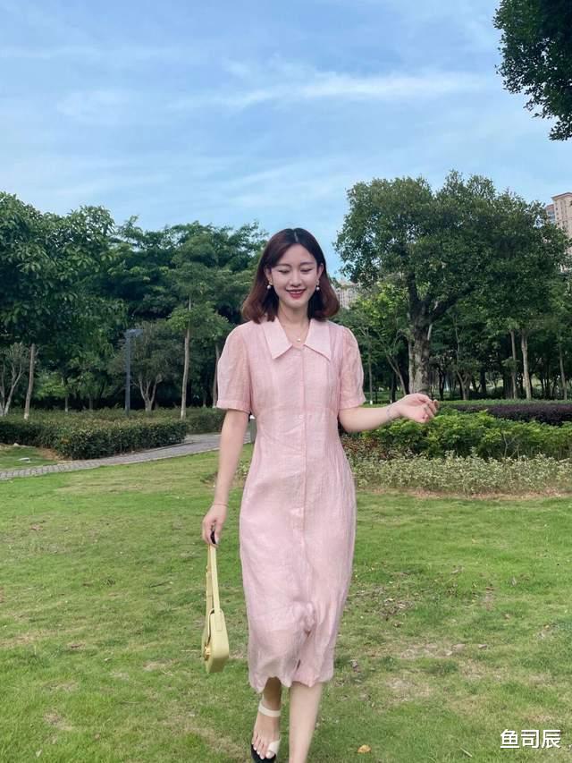 鱼司辰|想要搭配出氛围感其实很简单，条纹衫配牛仔裤简约利落，高级时髦