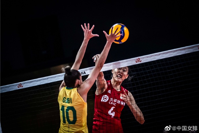 張常寧|爆冷！中國女排3-2掀翻強敵，郎平激動摘掉口罩，張常寧王者歸來