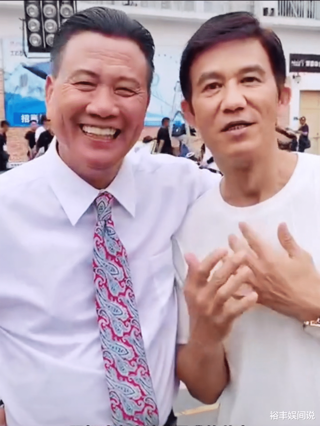 李子雄|61岁李子雄520秀恩爱！小23岁娇妻肤白貌美颜值高，同框似两代人