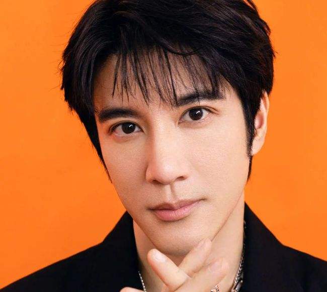 李幼斌|这才是爷们！这5位男星离婚时个个净身出户，甩“抠门男”几条街