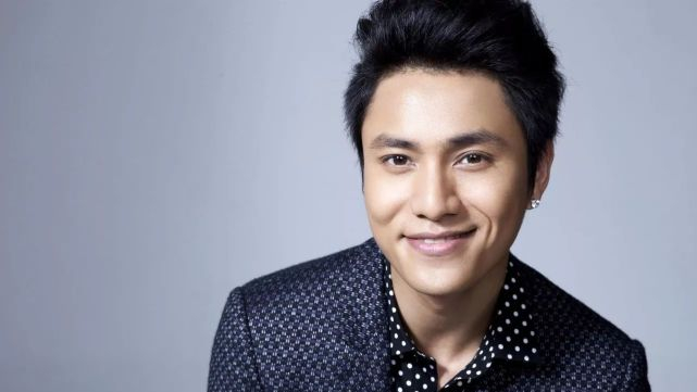 陈坤|陈坤儿子生母瞒不住，陈尊佑的长相越来越像母亲，网友：原来是他