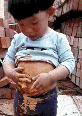 神武星人|“住酒店的时候发现的，是住之前的妹子留下来的吗？太不小心了吧”哈哈哈