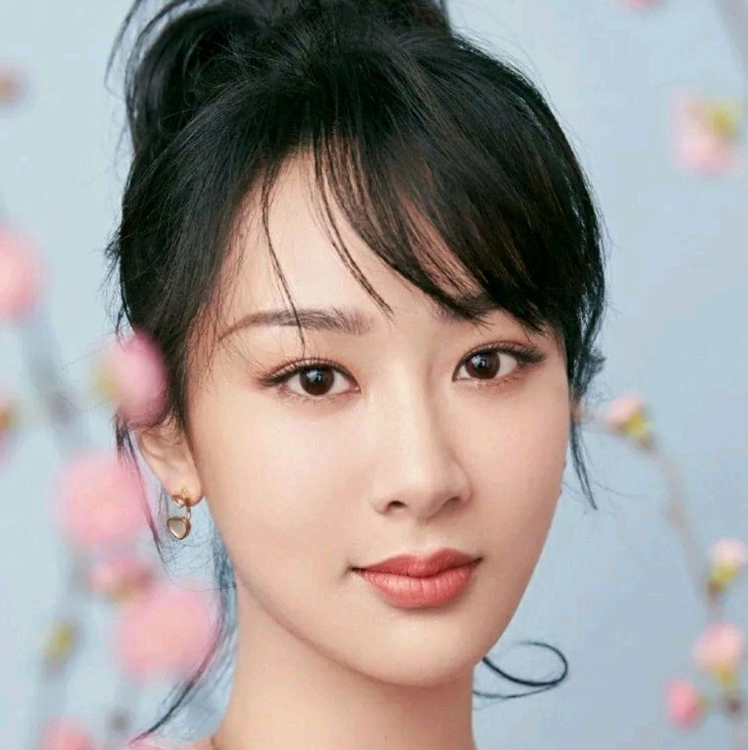 王秋雨|为什么杨紫长相这么的讨喜？