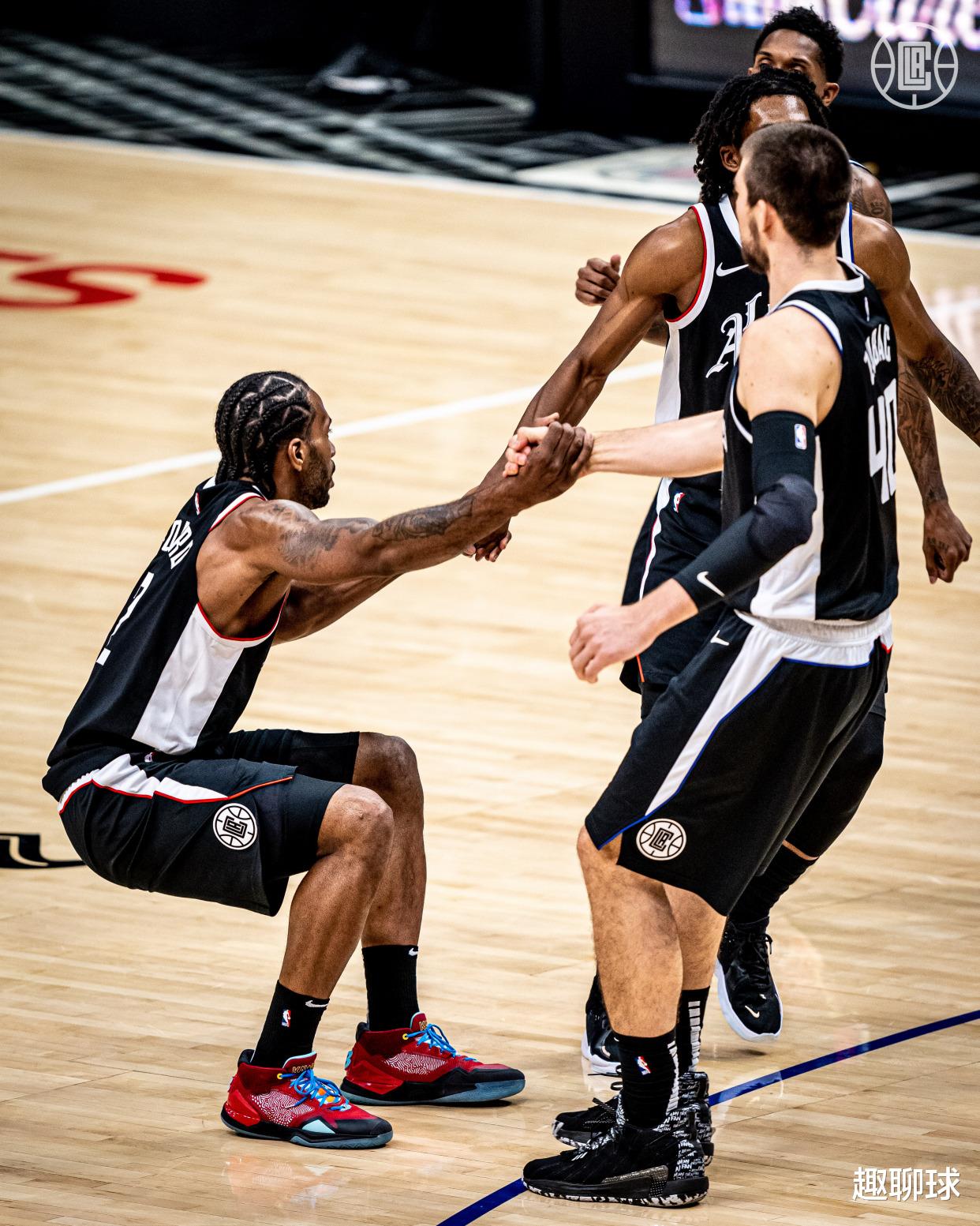 湖人隊|并列聯(lián)盟第1！恭喜湖人！恭喜籃網(wǎng)！對不起勇士火箭，接受現(xiàn)實吧