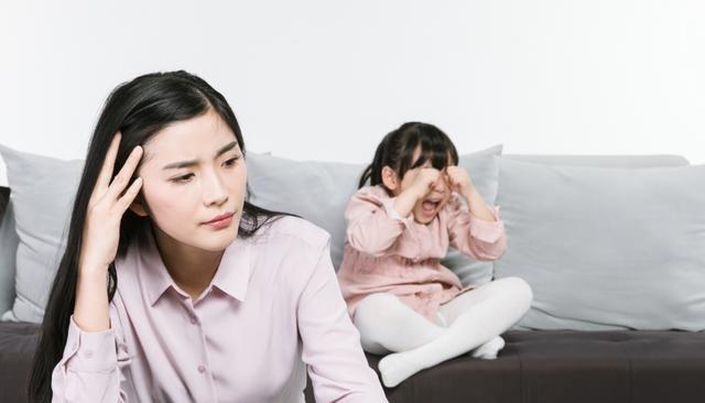 我是妈妈|孩子发脾气时,父母的第一反应很重要,影响着孩子的人生走向