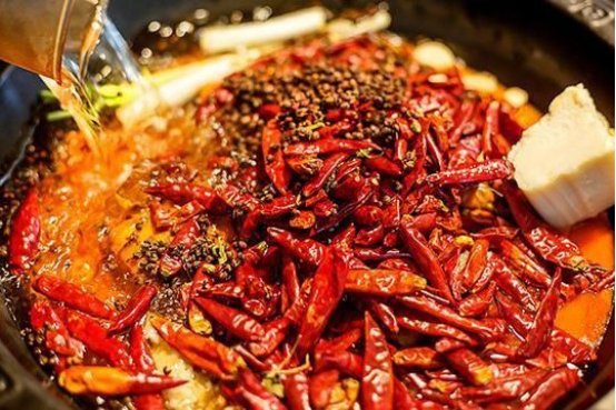 小思医生|胃病的“帮手”找到了，医生：不想胃“烂如渔网”，3种食物要少吃