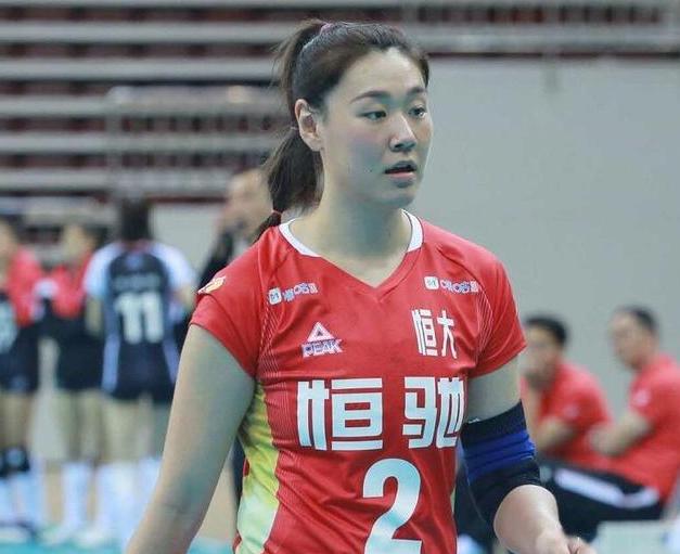 漳州|中国女排，国产“暴力接应”入围二期漳州集训，主帅盼其注重过程