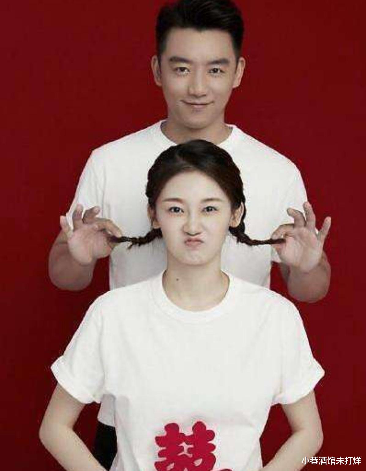 安以轩|郑恺一大早就忙带娃，牵着女儿的手练走路，还把苗苗拉入怀里腻歪