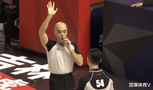 吉林男篮|CBA正式官宣！确定名哨出现重要错判 或被停赛5场