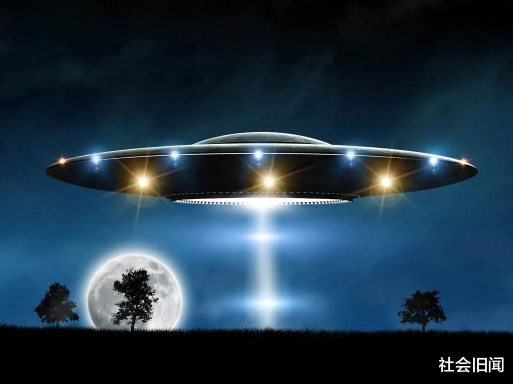 UFO 揭秘美国阿诺德事件，他是首个发现飞碟的人，让美国军方痴迷调查飞碟