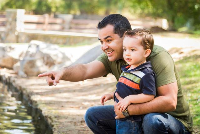 Ainee妈咪|这3种性格的爸爸，带出来的孩子大多敏感又自卑，日后很难有作为