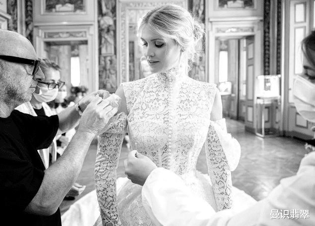 戴安娜王妃|戴安娜神颜后继有人!侄女戴网纱帽更胜戴妃,不过31岁戴妃侄女嫁62岁老头?