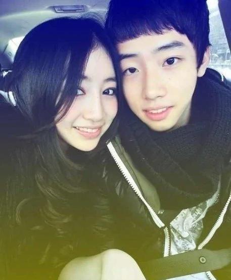 王宝强|邹凯夫妇喜提二胎，妻子晒全家福照片，第三者已然是过去式