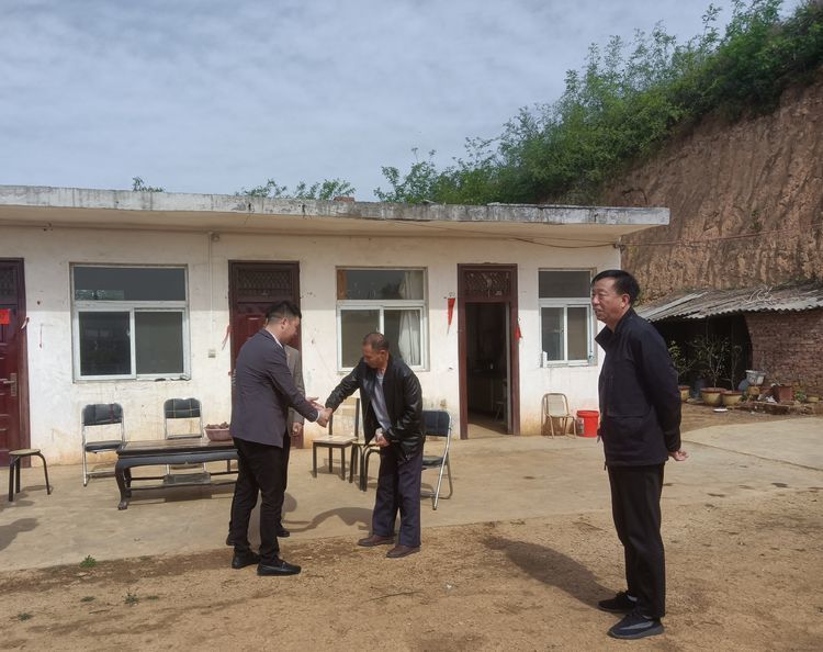 星耀见闻 渑池县关爱退役军人：基金会慰问困难退役军人