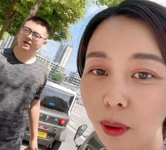 |堂嫂晒楷楷照片蹭热度，遭网友无情打击，别再挑拨郭威田静的关系