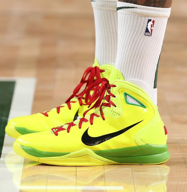 陈博主潮物Sneaker|NBA球员上脚：字母哥哥上脚Freak 3，保罗·乔治上脚PG2.5