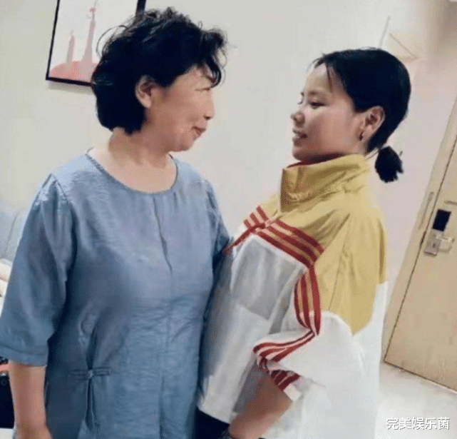 街拍|杜新枝大闹九江后，直播一脸得意畅谈战果，熊磊被利用而不自知