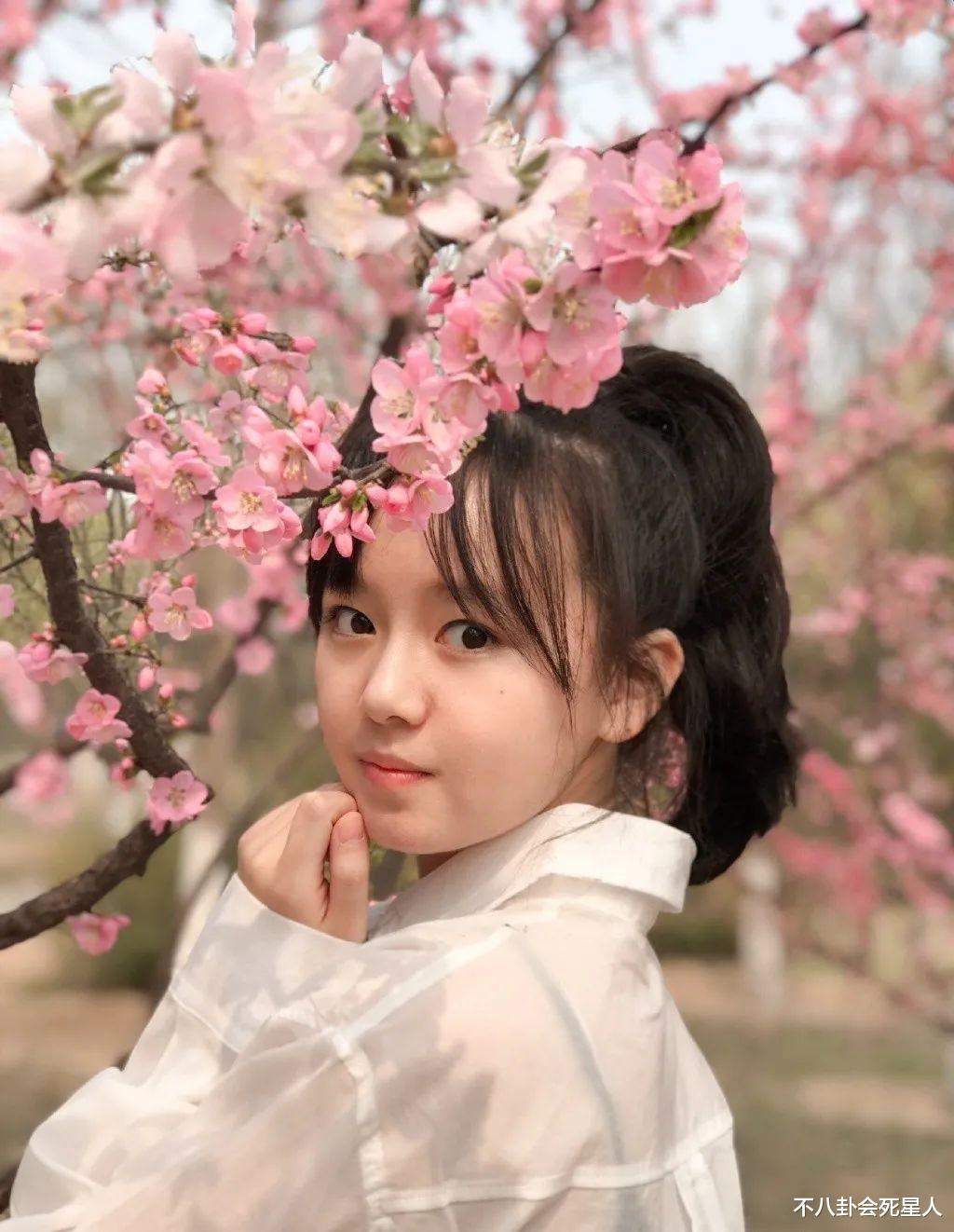 小戏骨|“小宝钗”钟宝儿长残了！16岁脸圆下巴短，失去灵气变普通素人