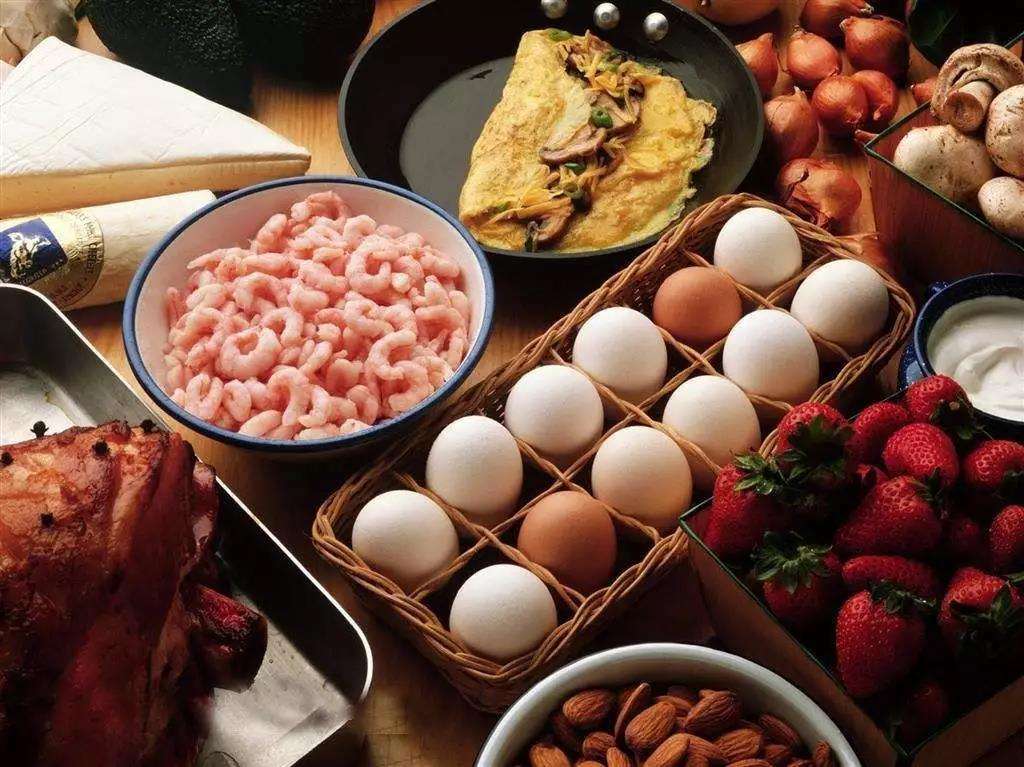 公益|纪录片惹众怒，大明星为何专心“辟谷”？普通人：我先吃口肉再说