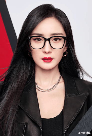 刘涛|眼镜成颜值开关？刘涛变“老干部”，巩俐被封印气场，杨幂也翻车