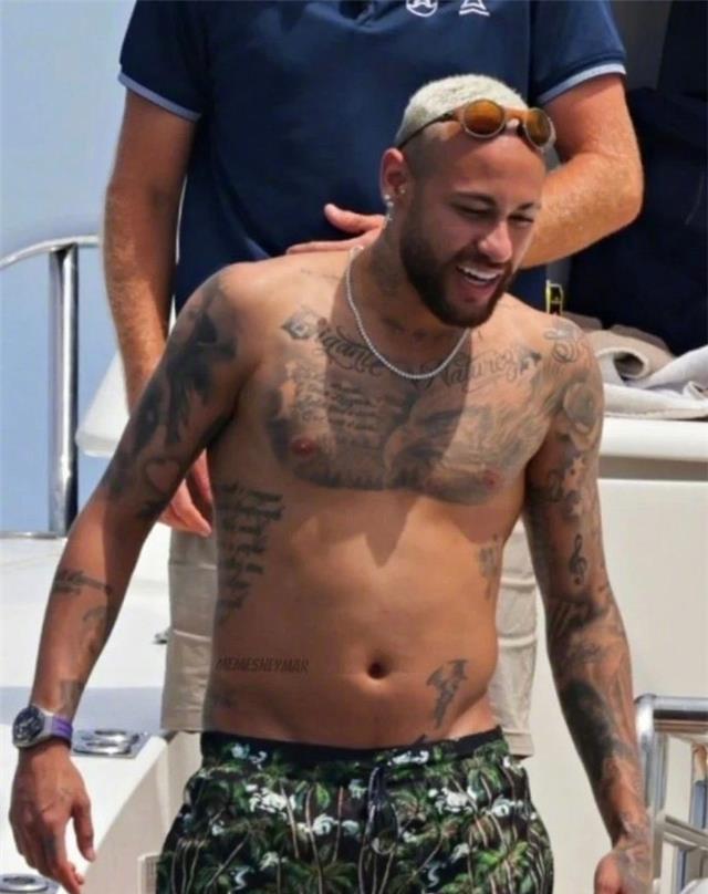 琳妹儿说|29岁内少变肉少 35岁鲁尼夜店累瘫 36岁C罗远离诱惑仍是不老传奇