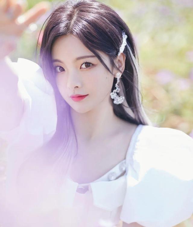 姐姐|小八卦，易烊千玺，王一博，利路修，baby杨超越，吴昕