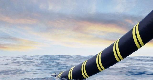 光纤 蔓延百万公里，海底光缆连接99%的国际通讯，如何架设在海底的？