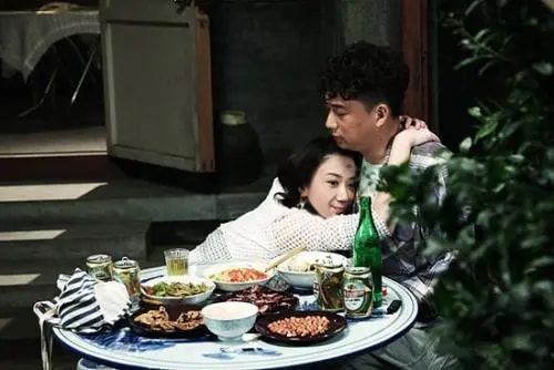 王晓晨|她被誉为“吻戏一姐”，曾一度将胡歌吻吐，更是把张嘉益嘴唇亲肿