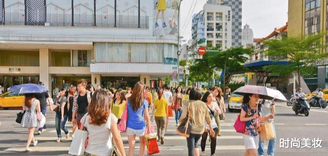 防晒|薇娅\懒人伞\一夜爆红!专治“懒得带伞”“忘记带伞”!