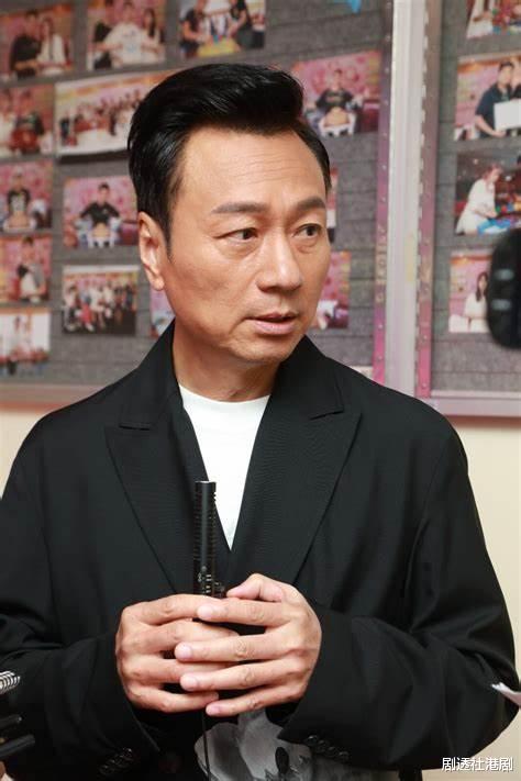 黎耀祥|遭网友吐槽不会带货！57岁TVB三届视帝初体验直播，全程都在状态外