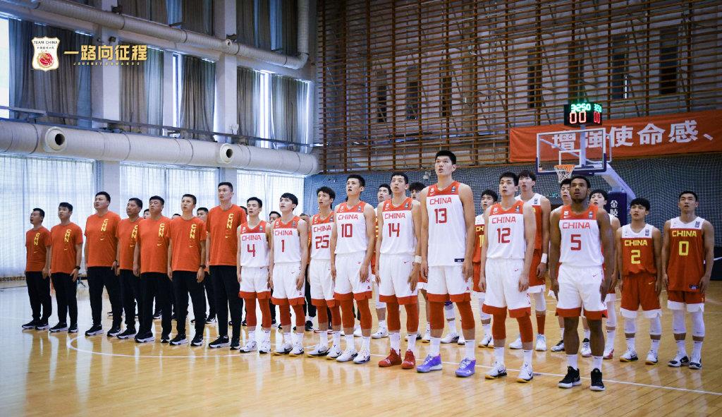 男篮|男篮集训比赛视频曝光！12人名单基本确定，徐杰被弃天才锋线入选