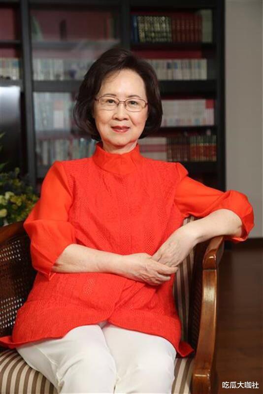 琼瑶|“小三鼻祖”琼瑶:自杀、迷恋老师当小三,她的情史比剧中还混乱