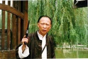 张浩|张浩又一部网大上线，剧情看得又喜又怕，“打扑克”堪称全片高光