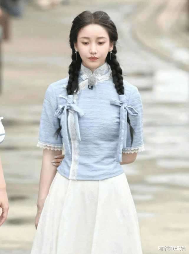Angelababy|跑男成大型比美现场，杨颖姜贞羽孟子义宋祖儿，谁是最美的民国女神