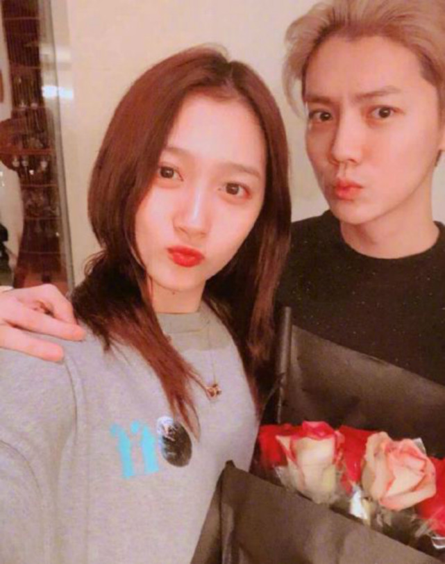 关晓彤|2022第一颗糖！鹿晗关晓彤晒同款拍照地点照，被调侃像婚纱照