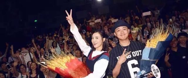 包贝尔|崇拜了包贝尔16年，10年求婚40次，包文婧为何那么卑微？