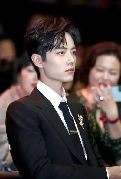 迪丽热巴|他成内娱最帅了吗？