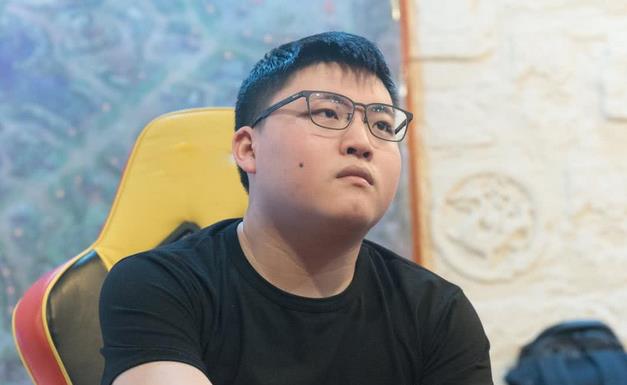 Uzi|Uzi复出和Chovy加入IG？解说Munch曝出转会消息，网友：你在想P吃