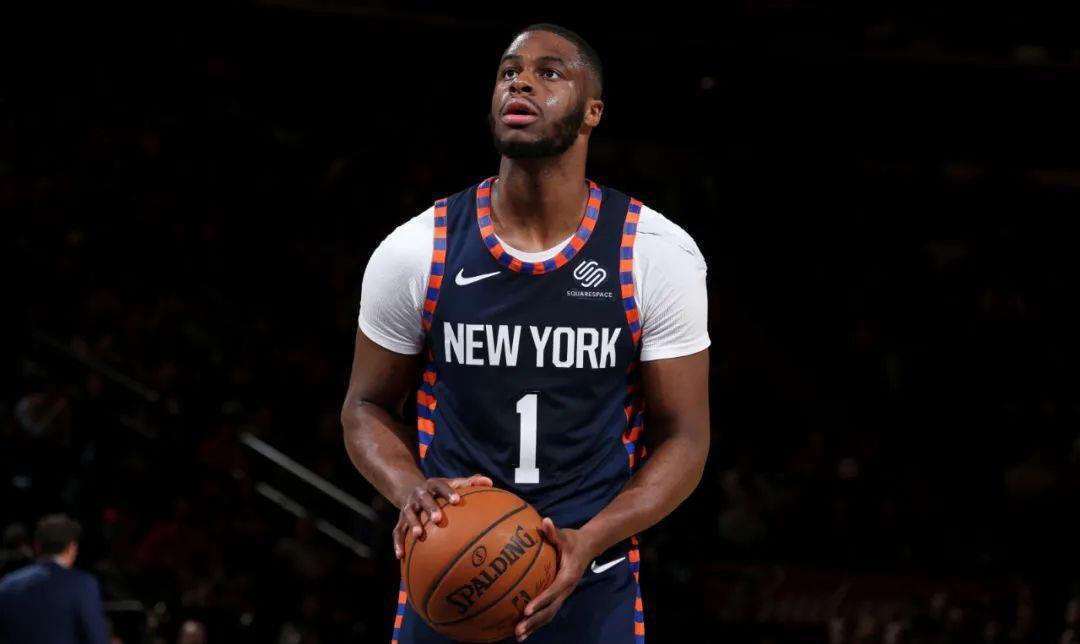 可馨育娃|再见，NBA！25岁中国男孩，如今无球可打？