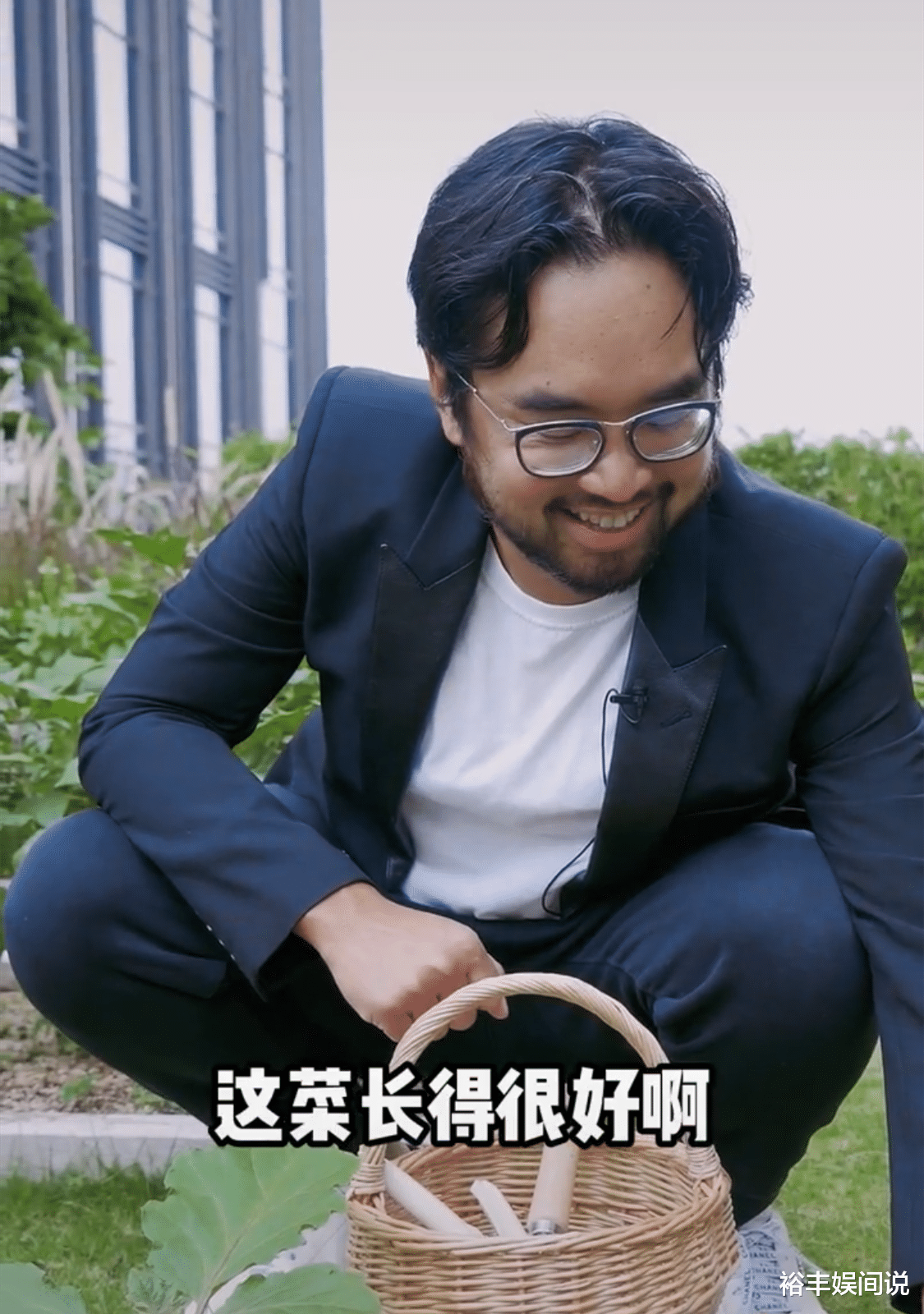 郑志刚|富豪郑志刚的高级凡尔赛！百亿楼盘上种蔬菜，满脸胡须身家百亿