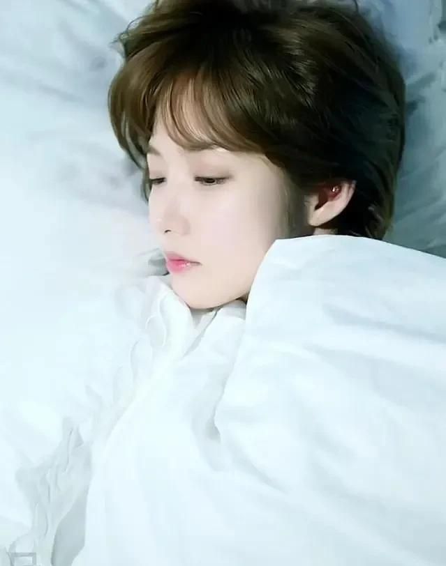 整容|整容天花板？压倒性的美貌和精湛的演技让她成为收视保障