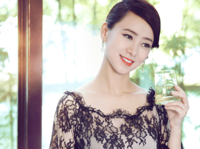 翁虹|所有人的梦中情人，古天乐死缠烂打求之不得，如今依旧美艳动人