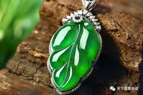 新疆维吾尔自治区|母亲节礼物—送什么给妈妈好？这几种翡翠饰品最合适不过了！！！