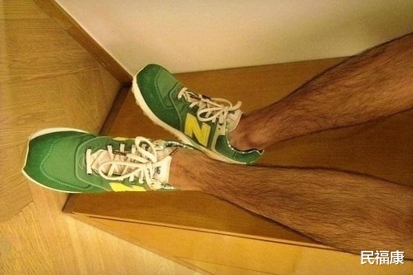 雄激素|女性长小胡子是怎么回事？