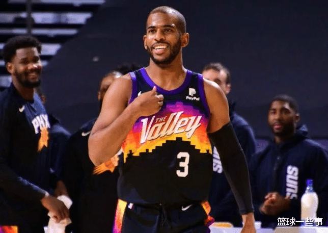 克里斯·保罗|放弃1年4420万签3年6000万？保罗想要降薪夺冠，球迷：他坑了哈登